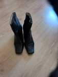 Botas com muito pouco uso