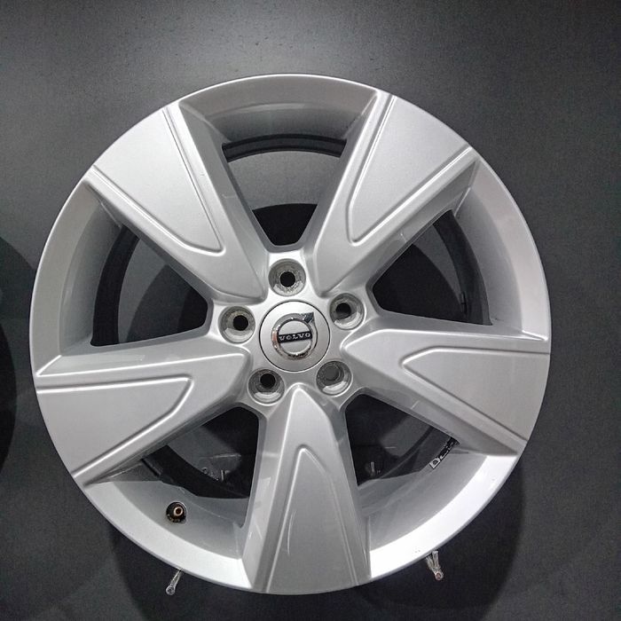 Felgi 17 5x108 Volvo XC40 OE (F508545-5)