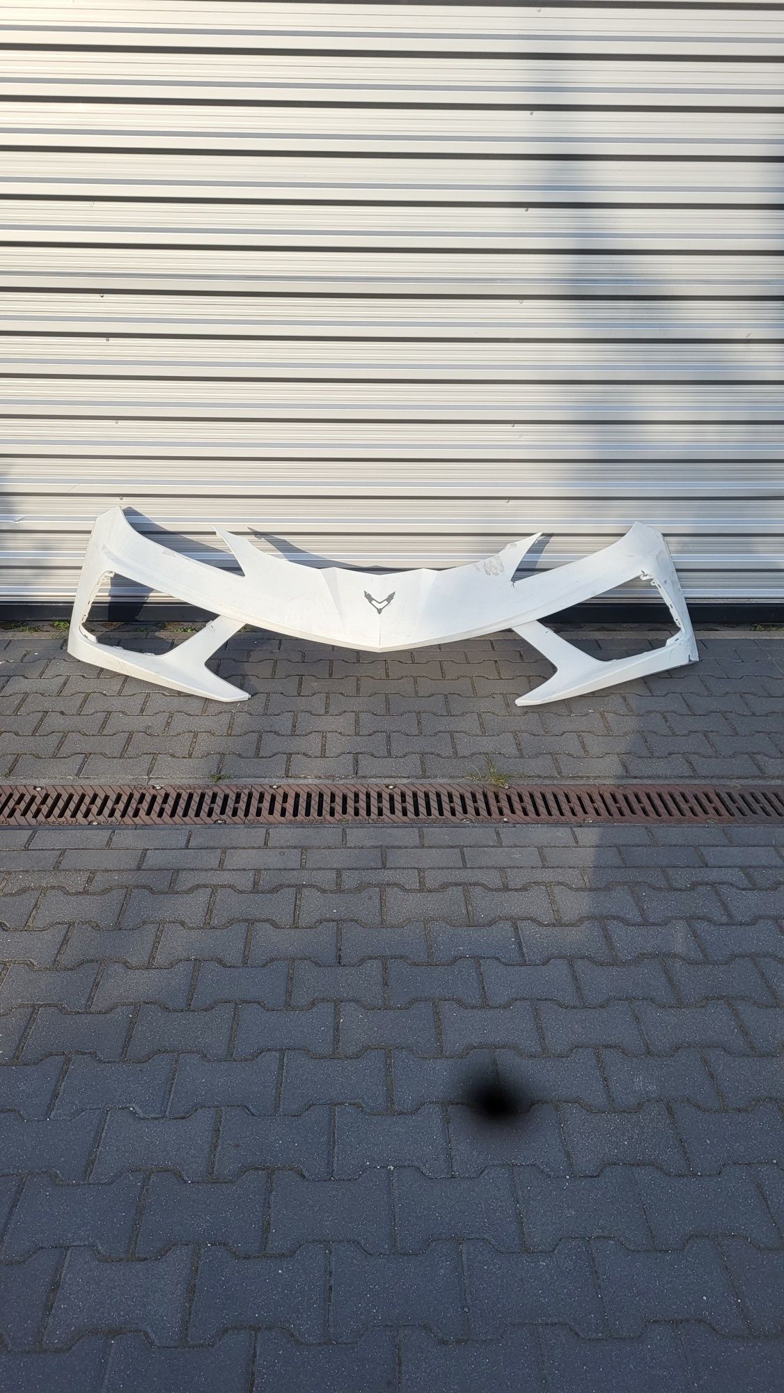Zderzak przod przedni Corvette C8