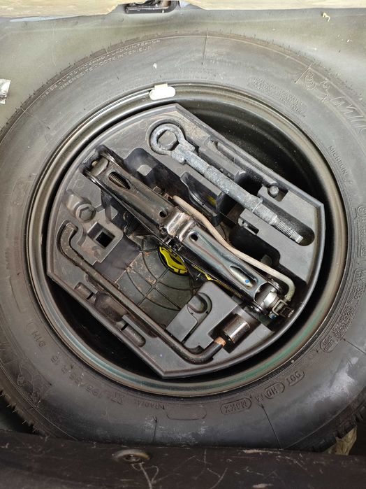 Продається Citroën C3, 2011 рік, чорний колір, надійний та економний.