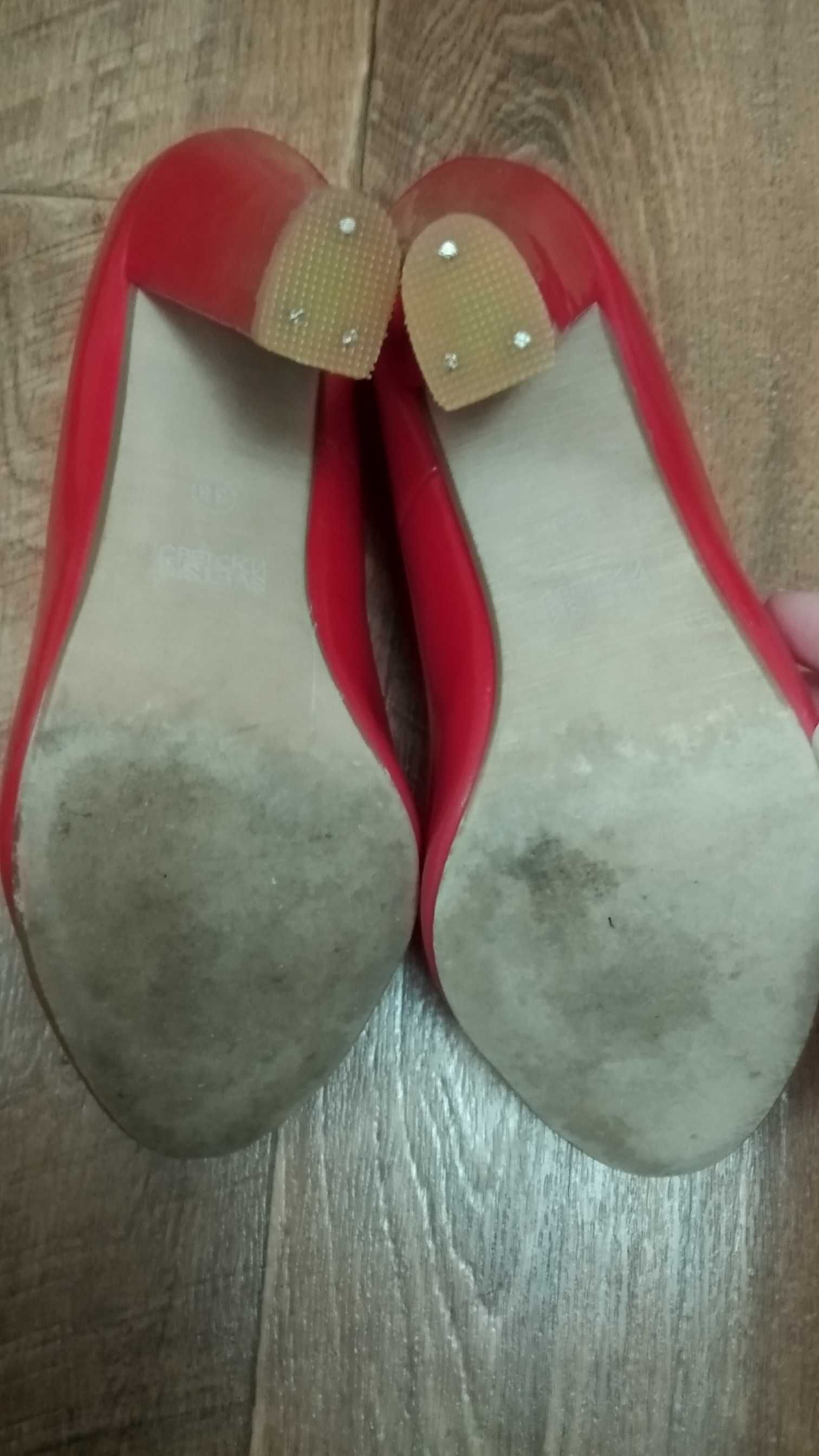 туфли женские лакированые красные червонi 38 размер плотный каблук