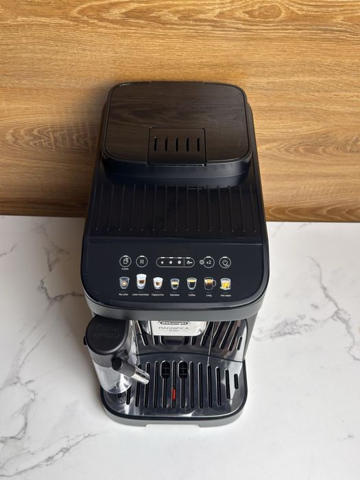 Кавомашина Delonghi Magnifica Evo 23 рік з Гарантією !