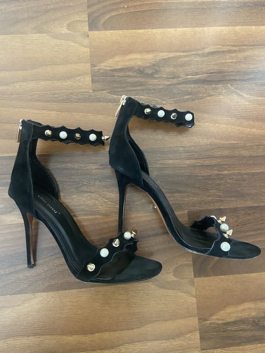 Босоніжки жіночі