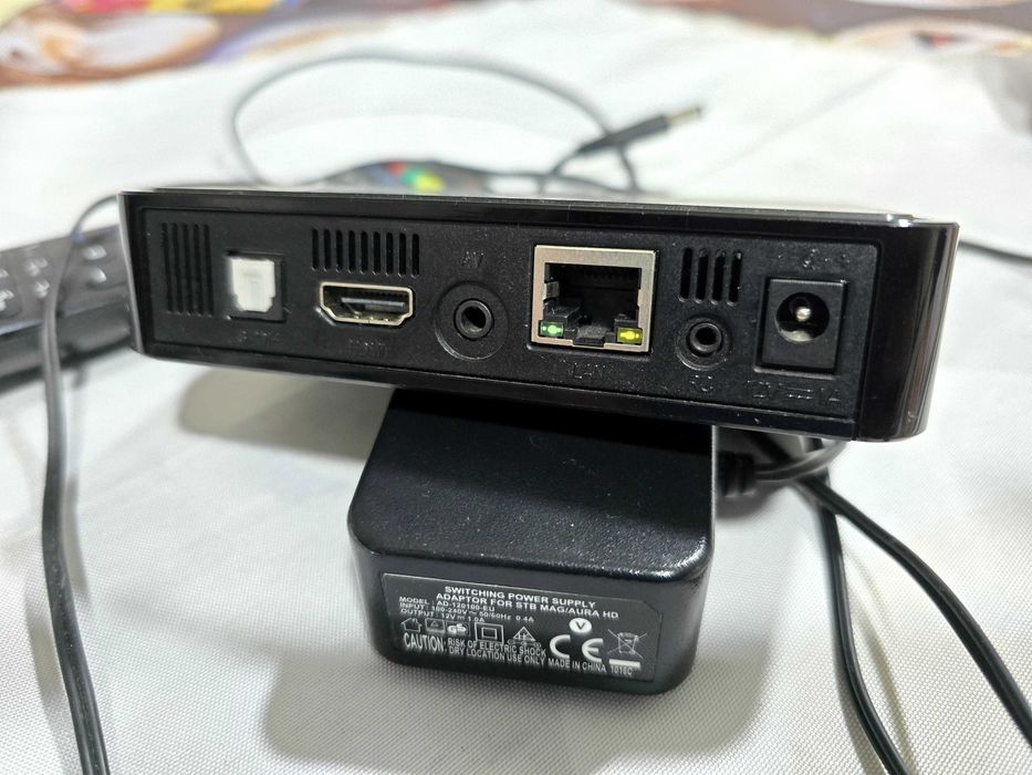 Box MAG 254 W1 em excelente estado.