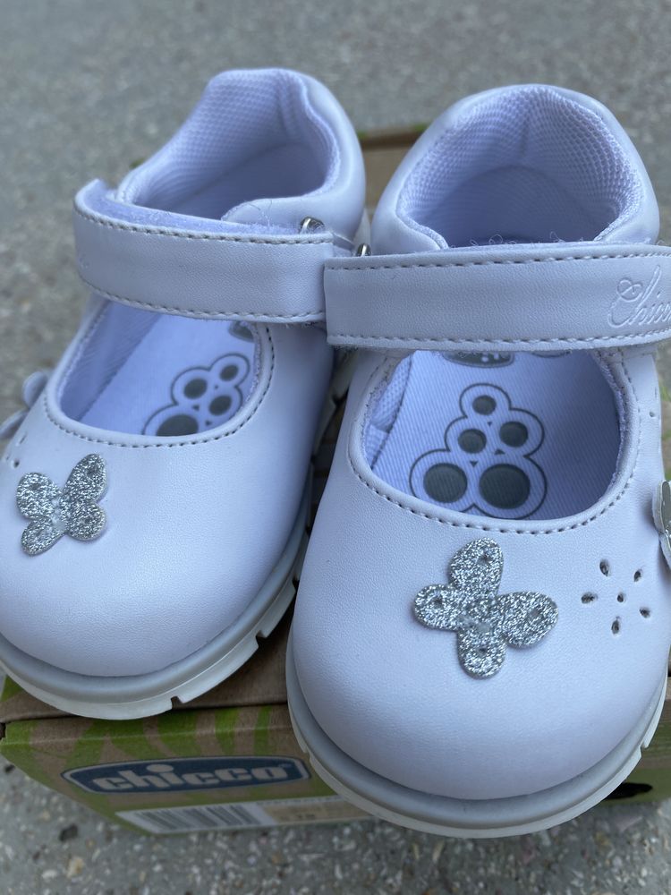 Туфлі взуття босоніжки Chicco