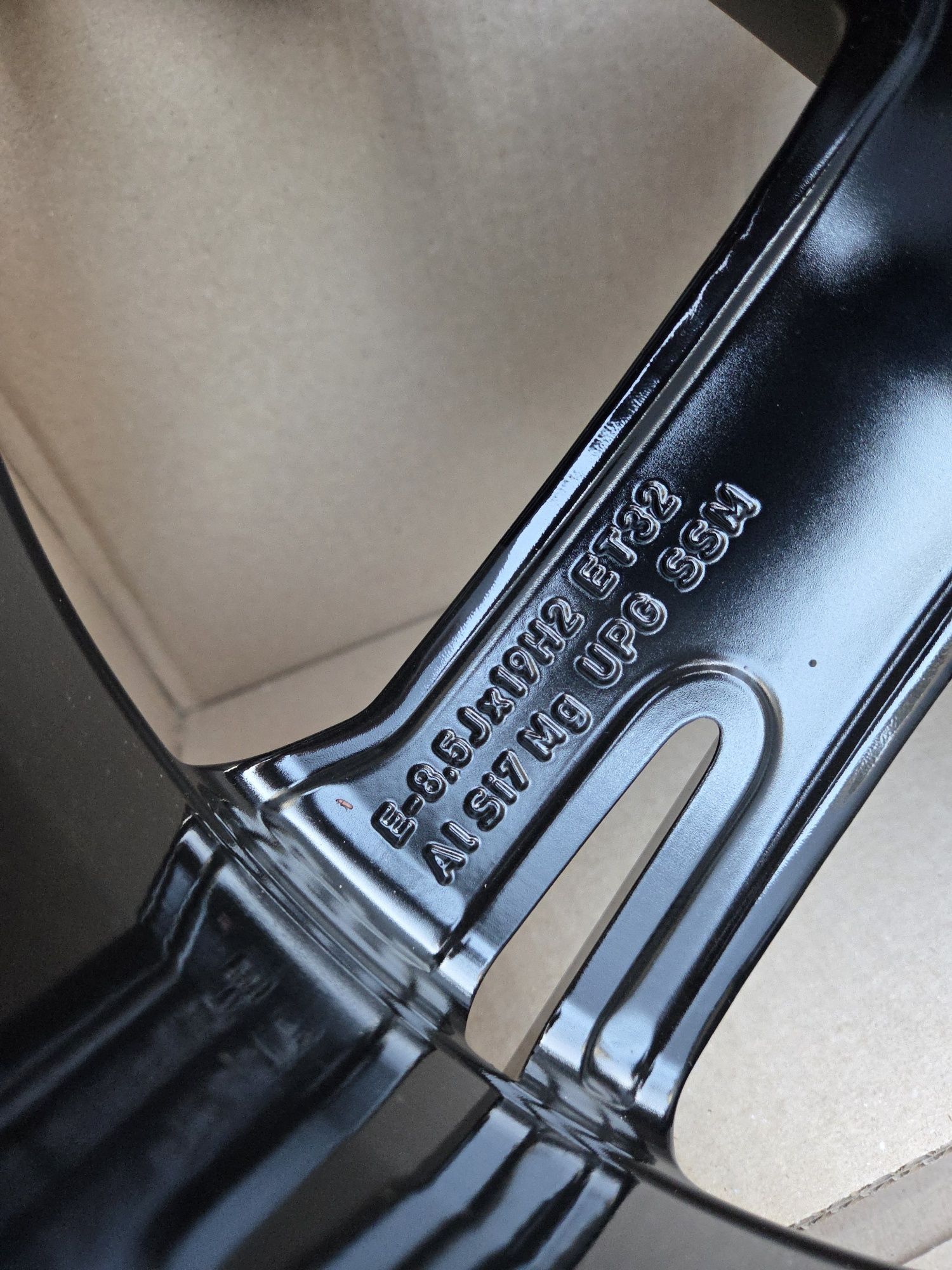 Nowe oryginalne felgi Audi 19 A5 A6 A4 Black
