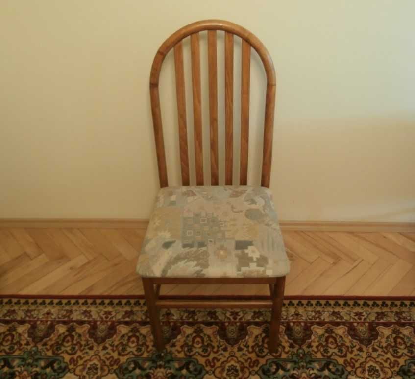 Stół 6 osobowy rozkładany z 4 krzesłami dębowy