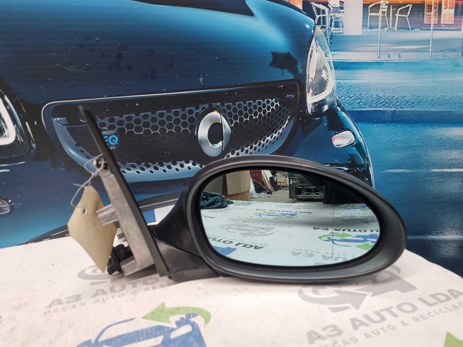 Espelho retrovisor lado direito BMW E81