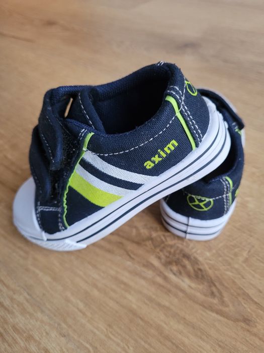 (89) Trampki firmy axim w rozmiarze 23