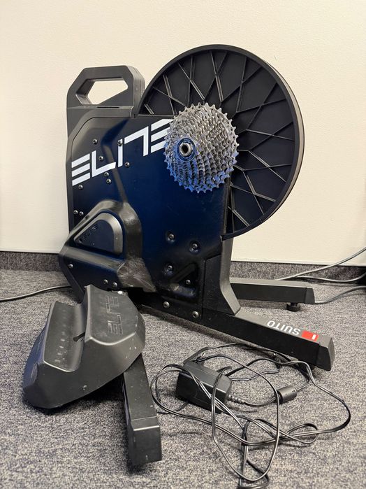 Trenażer Elite Suito T + kaseta