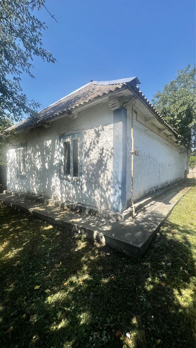 ТЕРМІНОВО! Продам будинок із зручностями в Узині