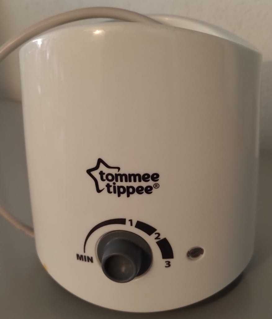 Aquecedor de biberões eléctrico (Tommee Tippee)