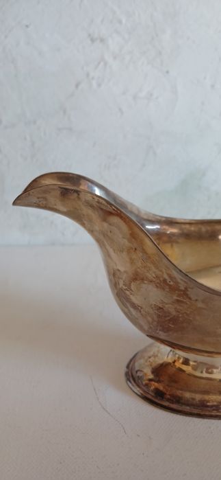 Вінтажна посріблена соусниця