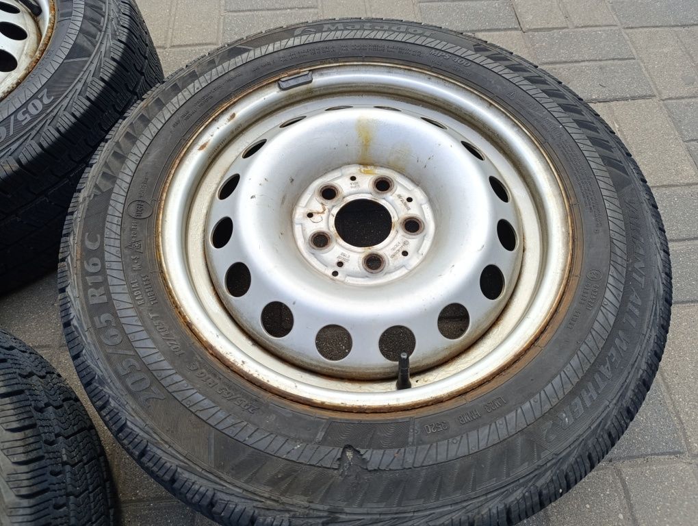 Felgi koła 16 cali z oponami wielosezonowymi Mercedes Vito