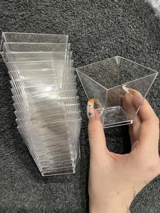 Стаканчики для десертів ,ложечки