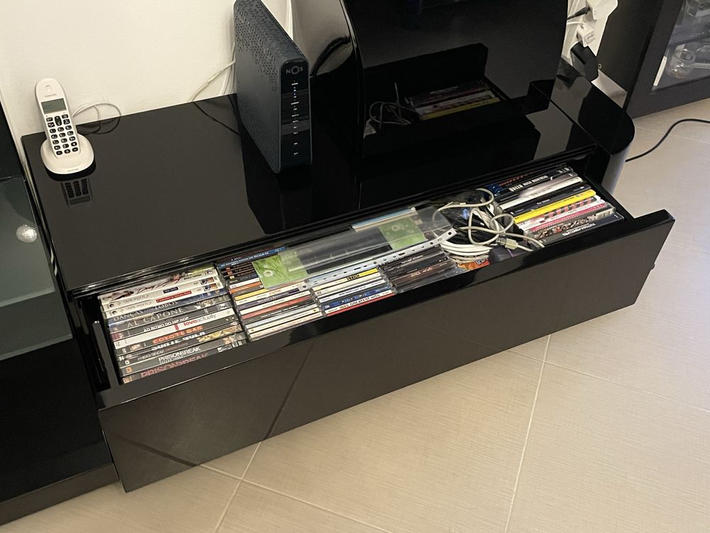 Móvel sala TV e Bar preto lacado alto brilho