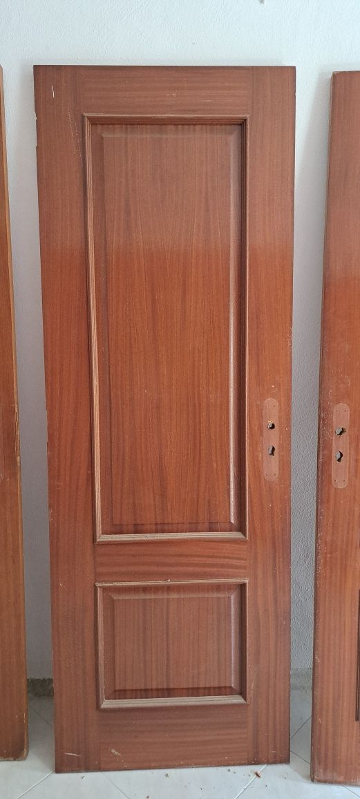 Portas interiores de madeira