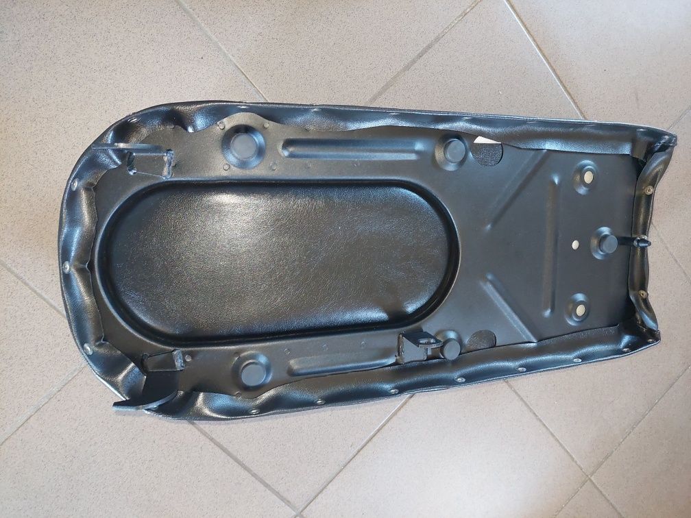 Nowe polskie solidne siedzenie wsk 125 175 b3 jednoramowa pl
