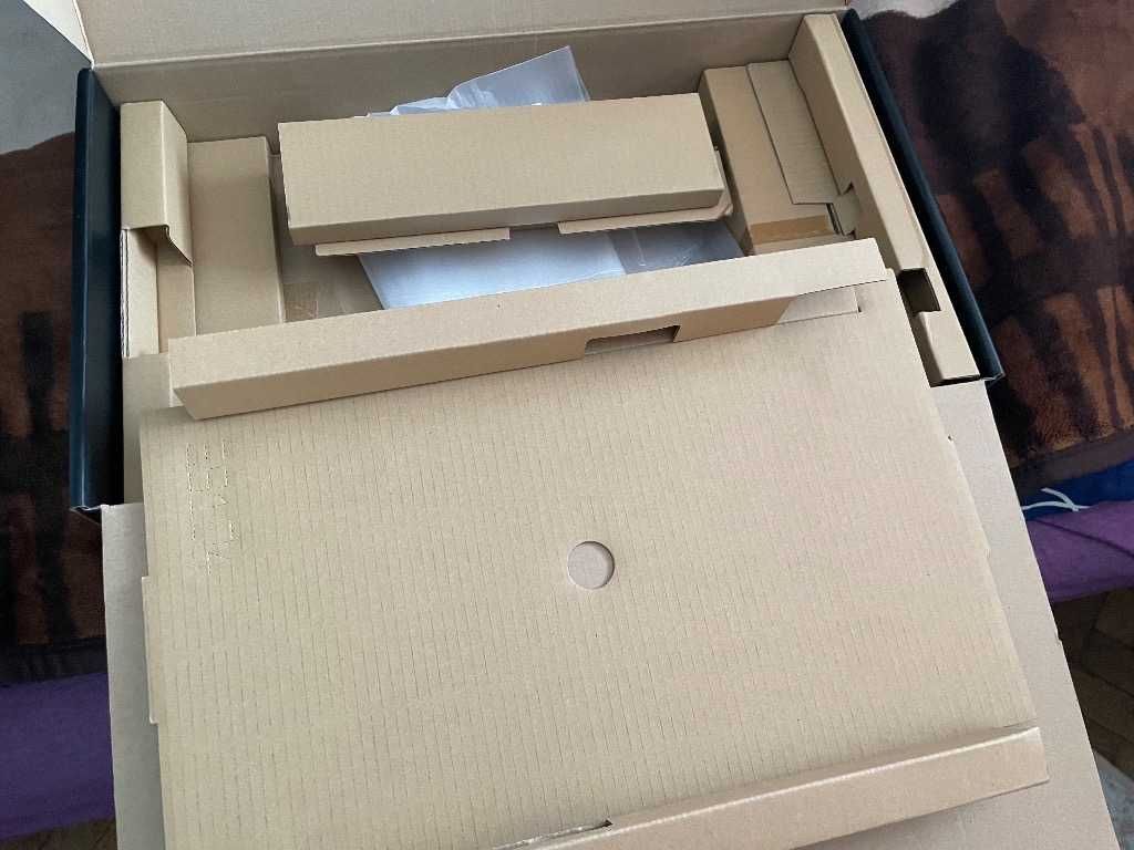 Pudełko karton po Roland MC-707