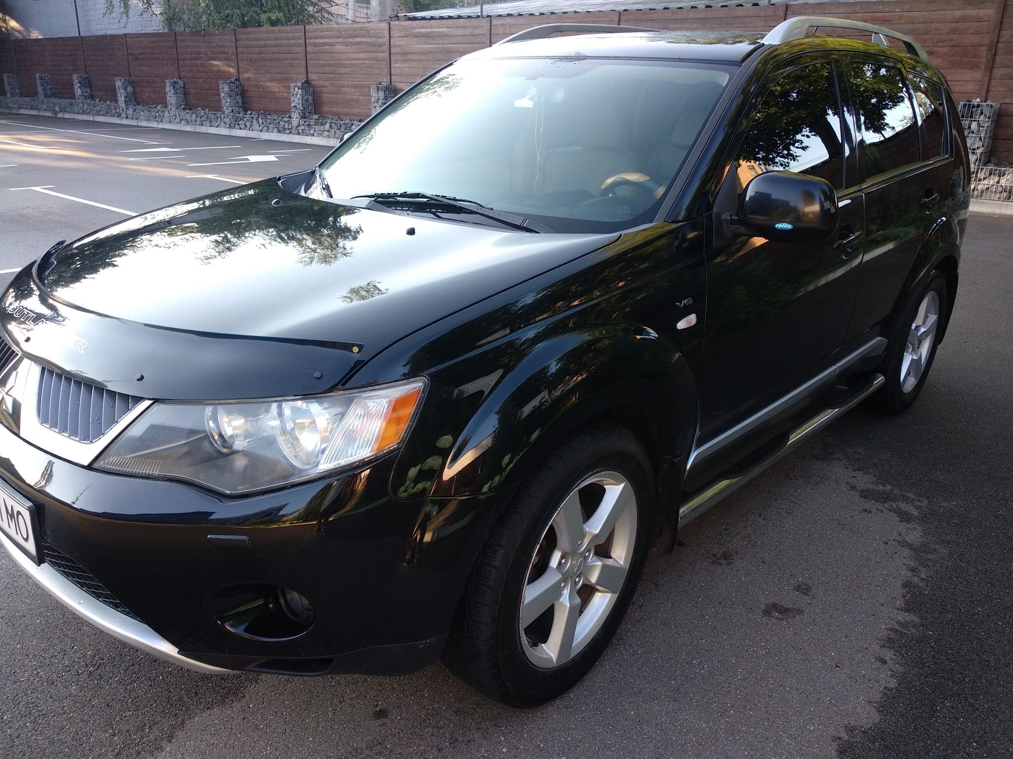 Mitsubishi  Outlander xl