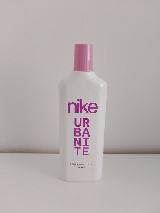 Woda toaletowa Nike Urbanite Gourmand Street Woman 75 ml.
Jest to woda