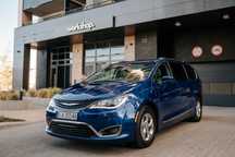 Chrysler Pacifica nowe opony/nowa grzałka/nowy akumulator/grzane fotele/ParkSense