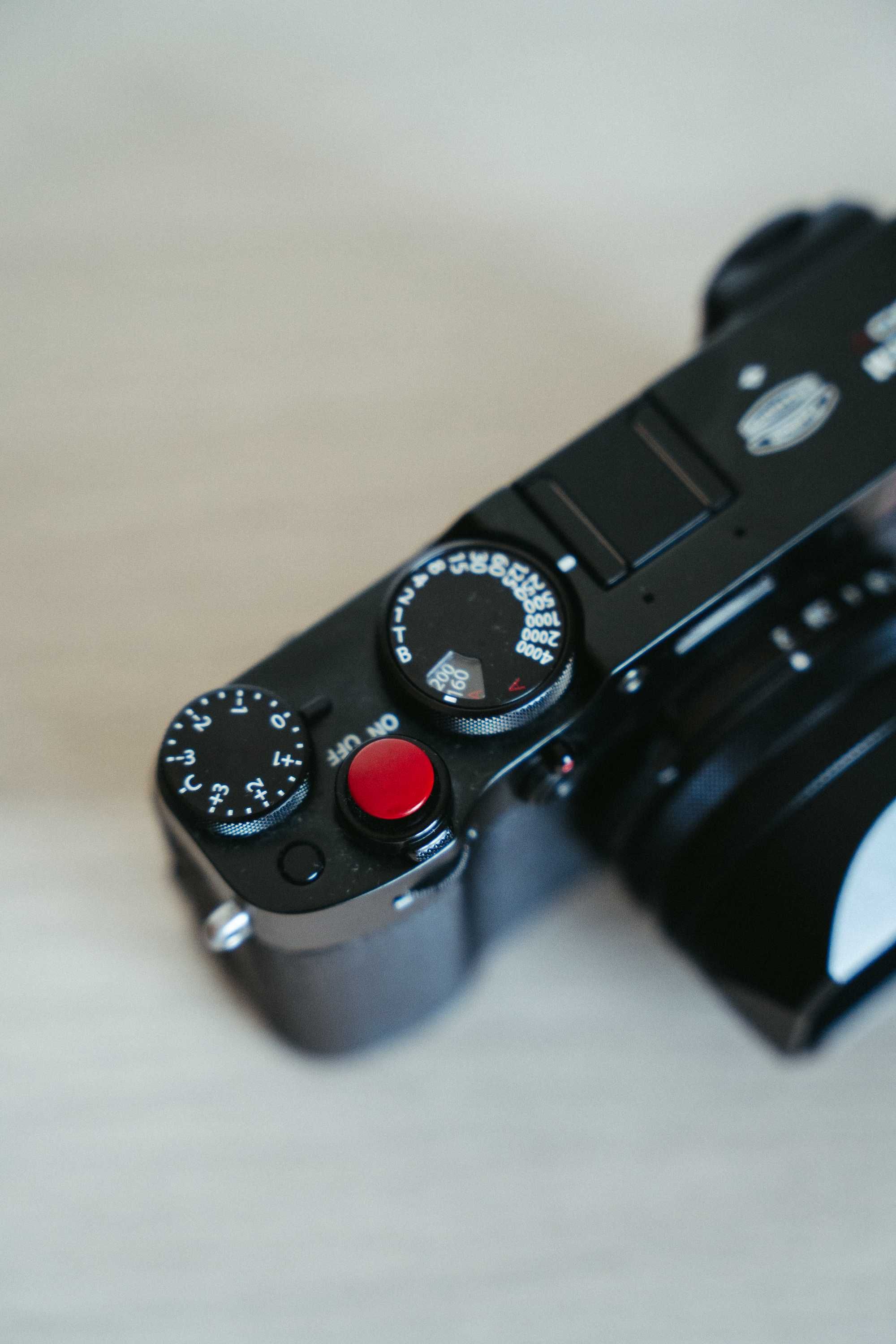 Fujifilm X100V + Tiffen Black Pro-Mist 1/4 + 2 Baterias + Extras