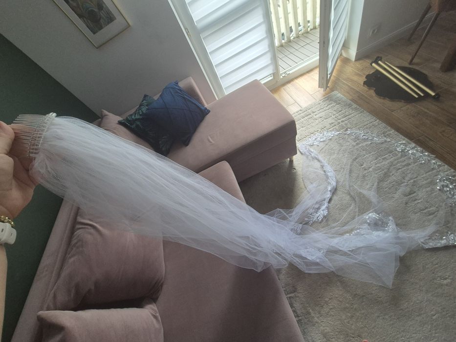 Dlugi bialy welon 250cm