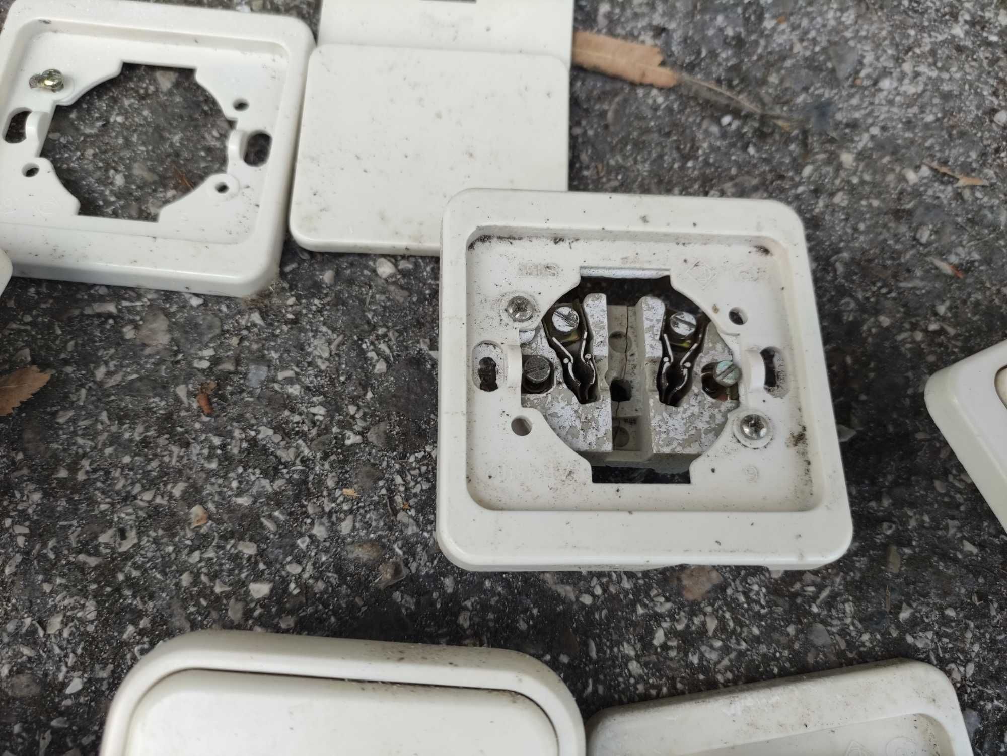 Conjunto tomadas elétricas