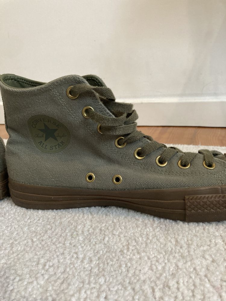 Botas all star verde tropa (USADOS APENAS UMA VEZ)