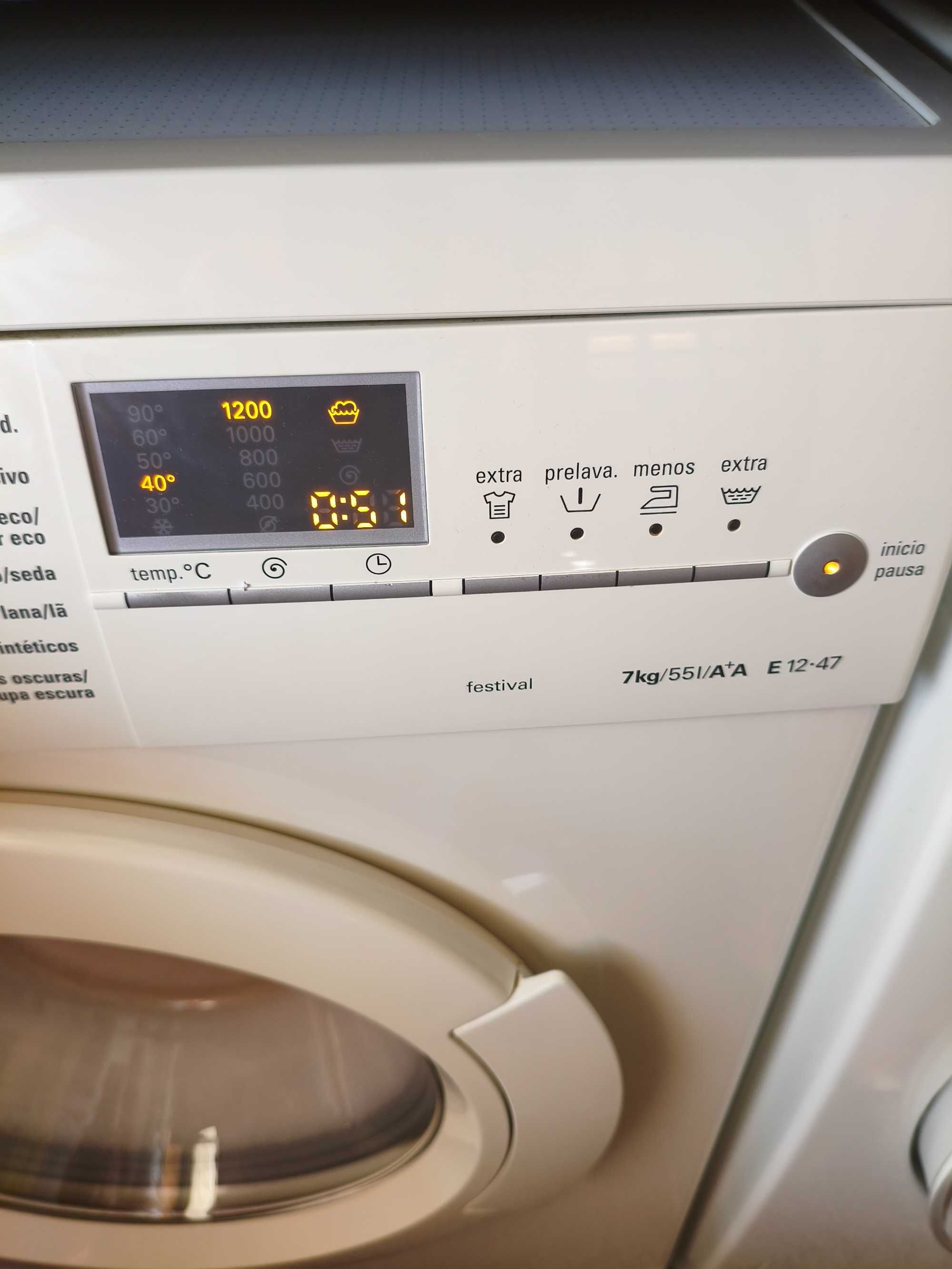 Máquina Lavar Roupa Siemens festival 7Kg/55l/A+A E12-47 1.200 rotações