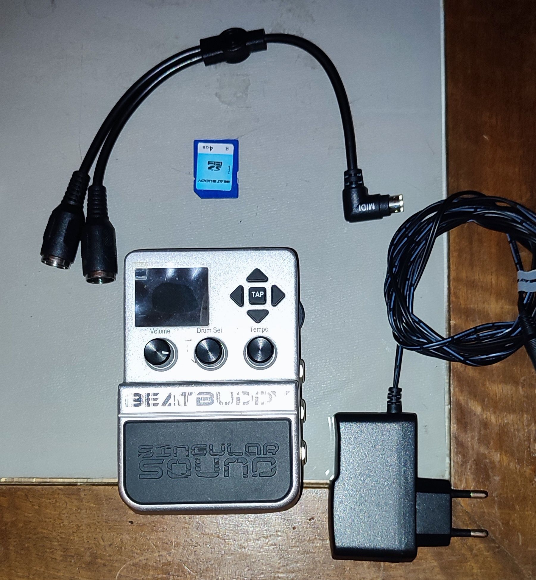 Pedal beat buddy com cartão de memória, pedal footswitch e cabos