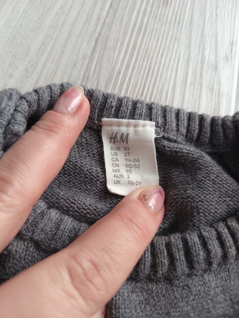 Elegancki sweter chłopięcy