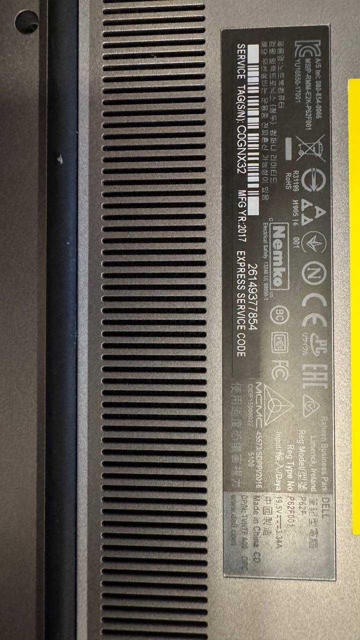 Laptop DELL VOSTRO P62F001 + zasilacz