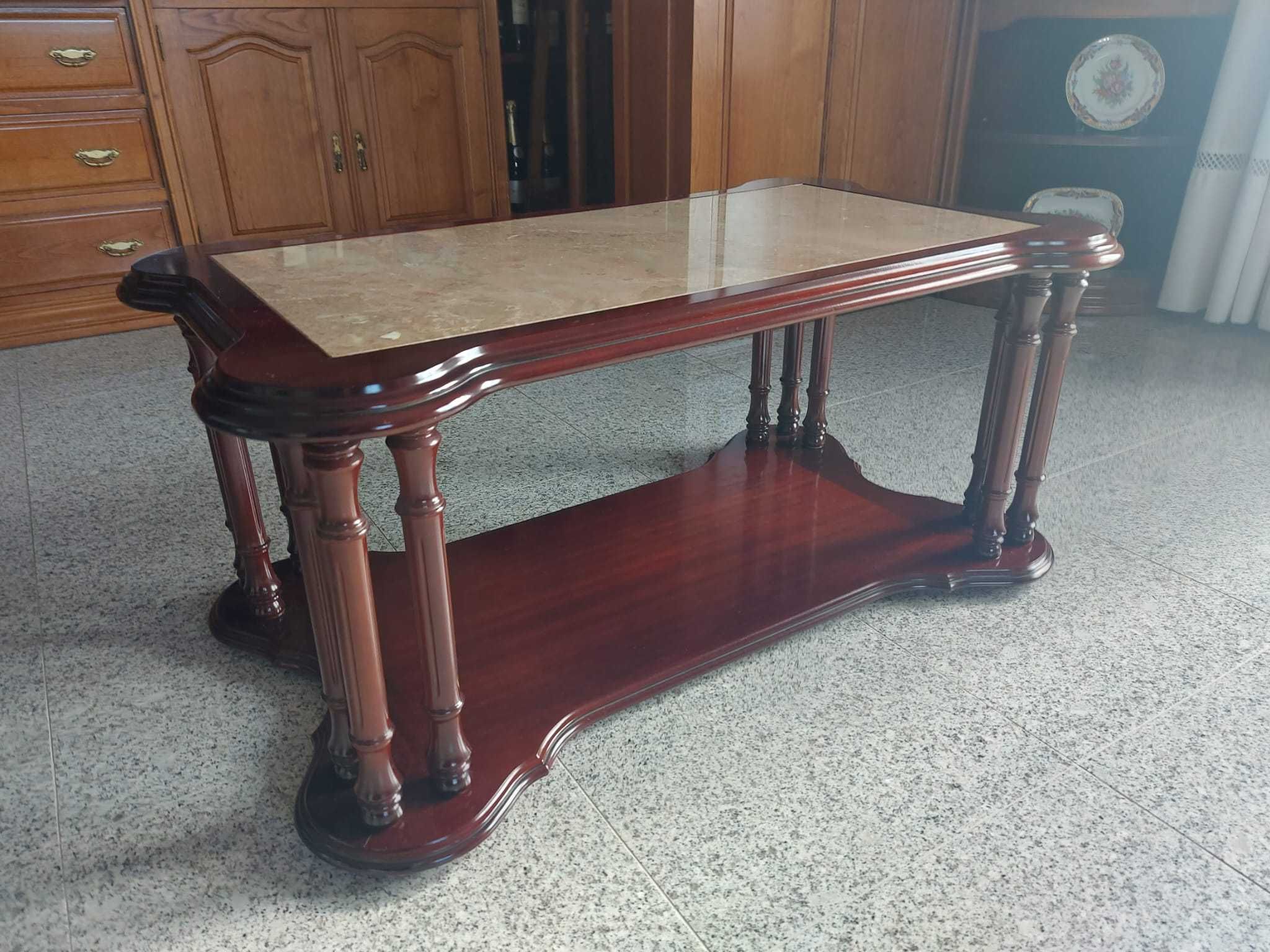 Mesa Pequena de Sala em Mármore e Madeira