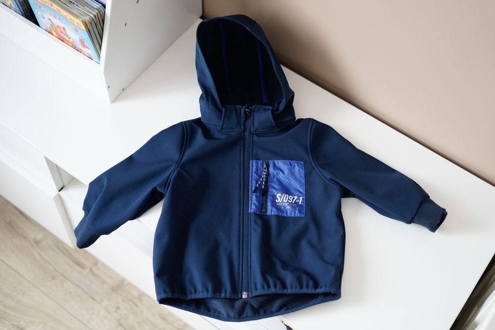 Осіння тепла куртка - softshell від H&M , софтшел