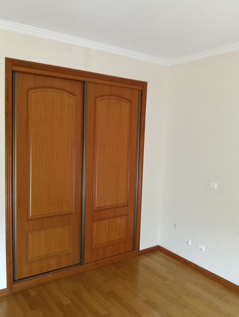 Aluguel de Quarto com varanda