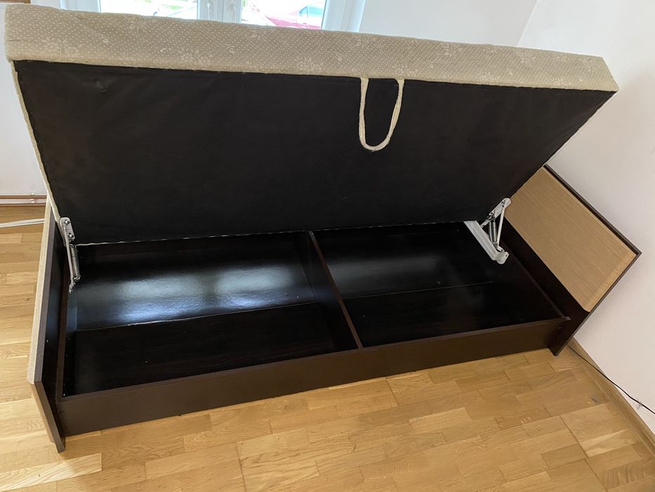 Łóżko jednoosobowe