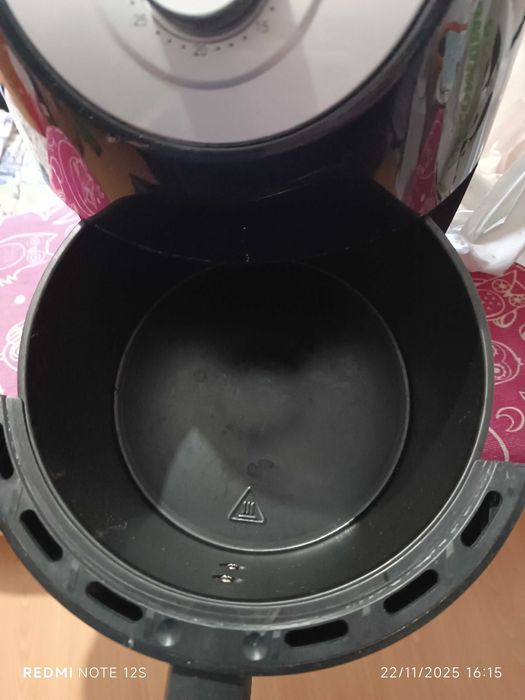 Air Fryer quase nova