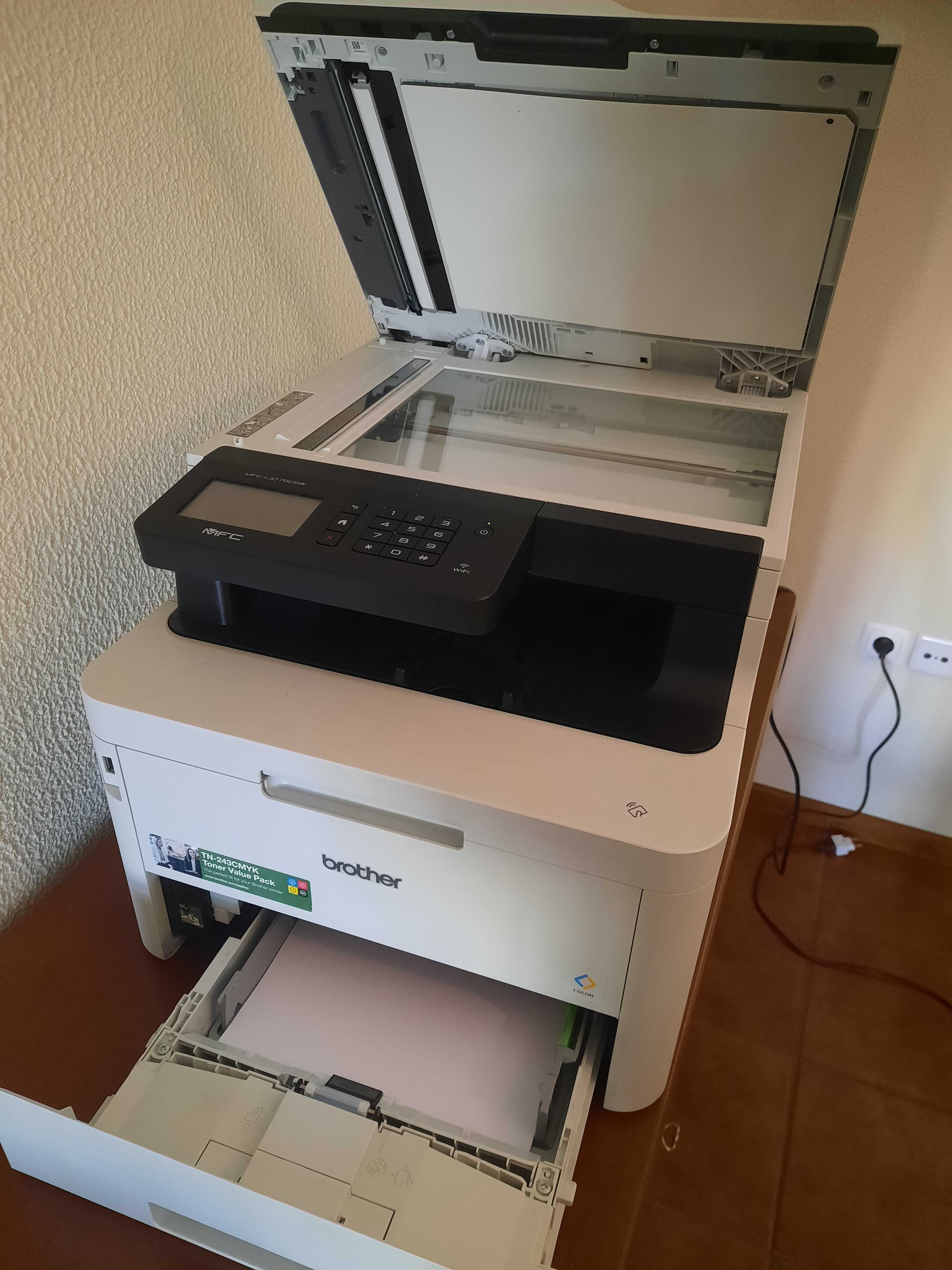 Impressora Brother MFC L3770CDW + toner 243 CMYK