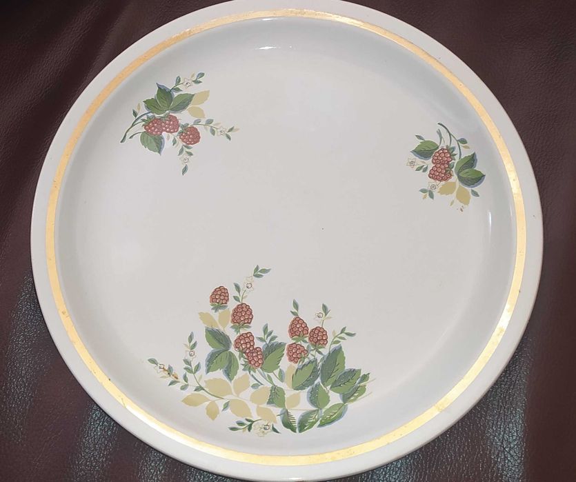 Подносы. Поднос металлический. Поднос разнос пластик. Стекло