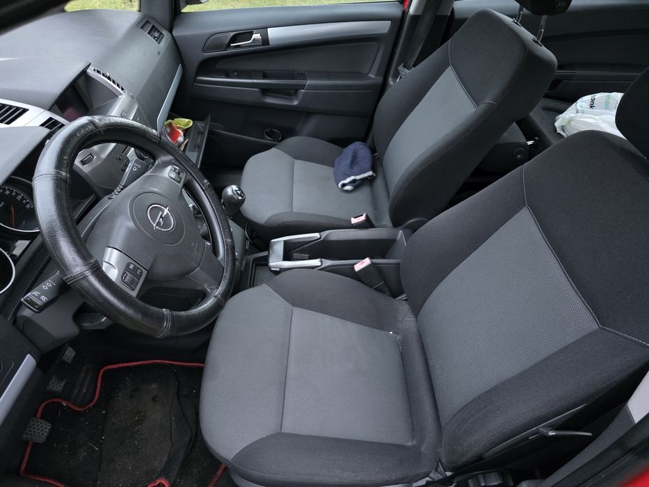 Opel Zafira B 1.6 LPG Hak 7 osobowa