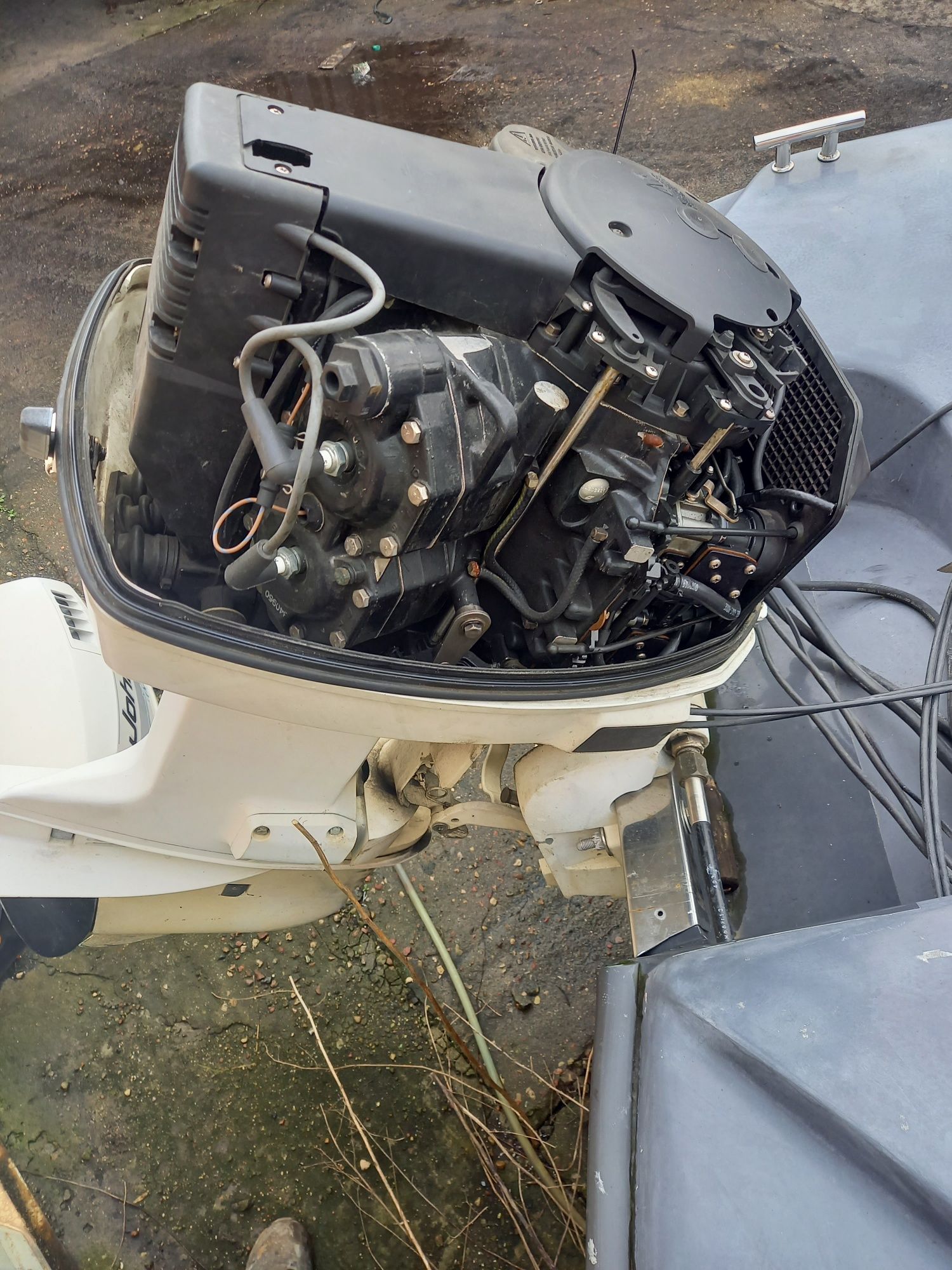 Silnik zaburtowy johnson evinrude 90  115 ocean runner