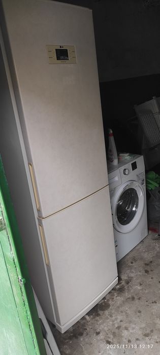Продам холодильник і пральну машину на 5 кг. Самовивіз.