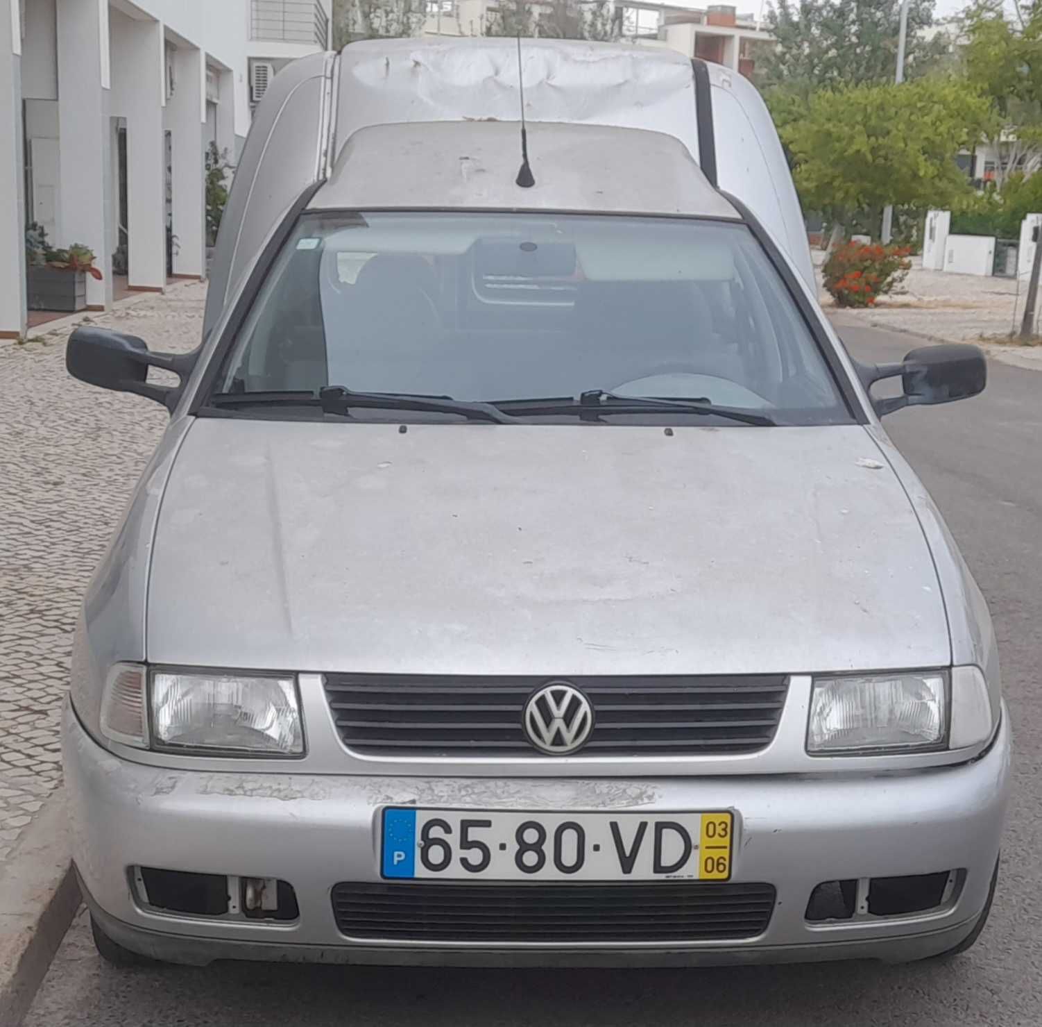 VW Caddy a gasolina, misto 5 lugares – raro!