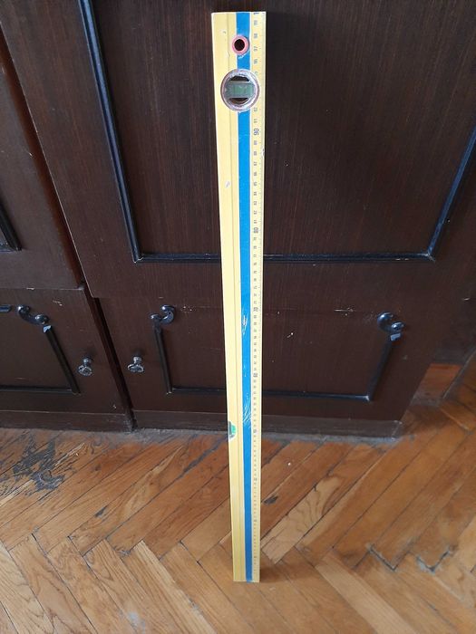 Уровень строительный