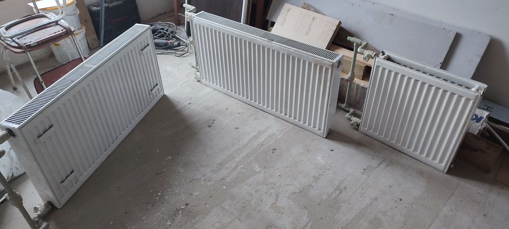 Радиаторы стальные отл состояние б.у.1000-500. и500-500