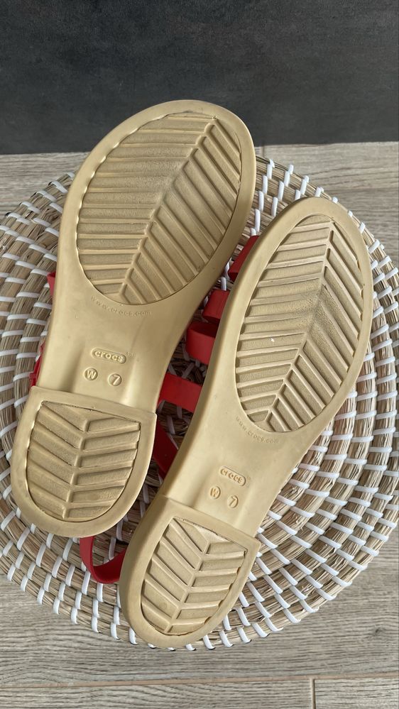 Crocs sandały Tulum Sandal Strappy W7 37/38