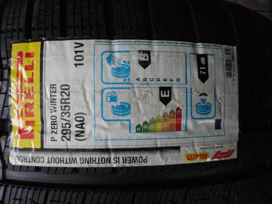295/35R20 Pirelli Komplet 4 sztuki ZIMA NOWE