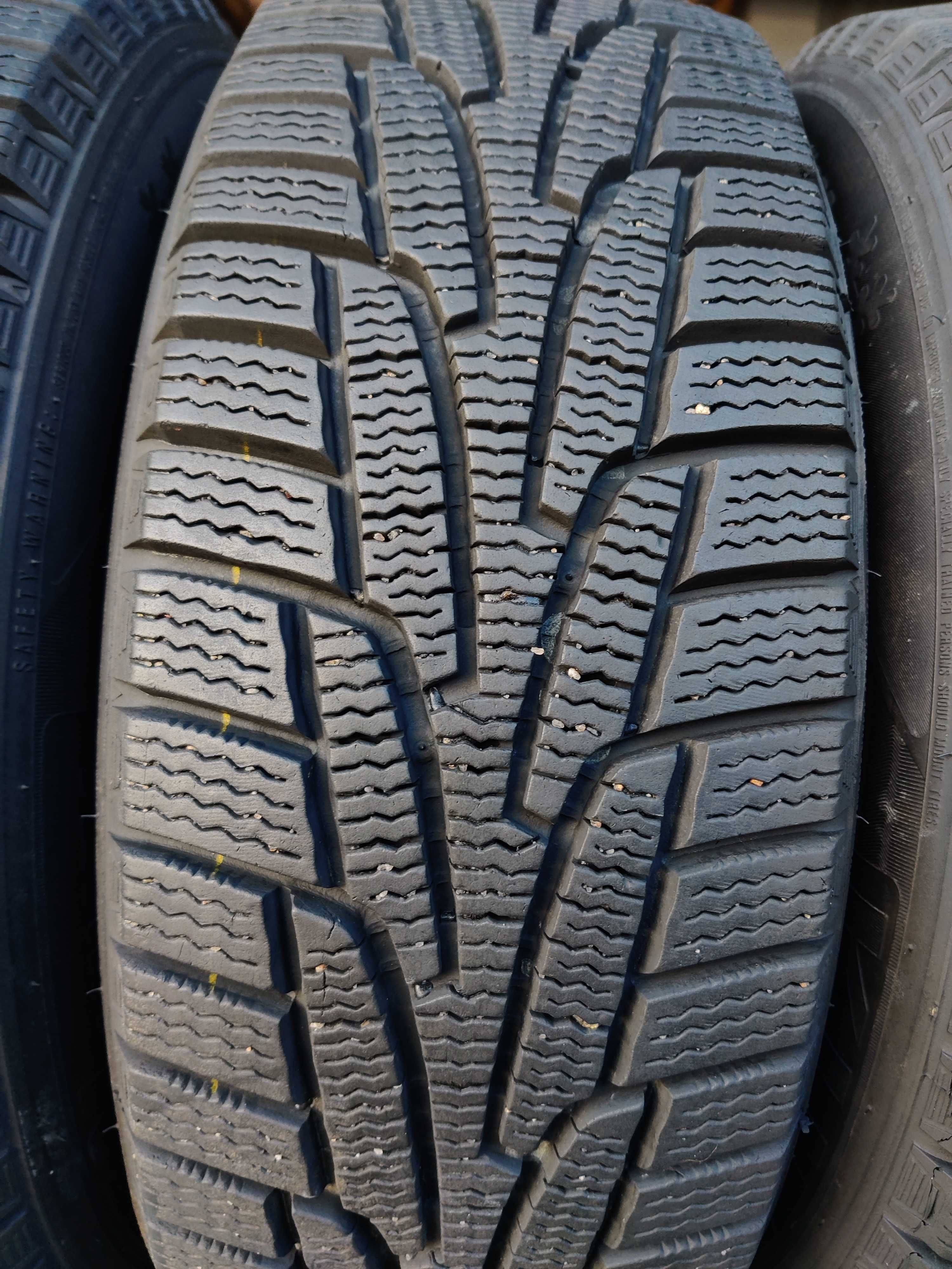 R15 185 60 Kumho IZen KW31 зимові арктичні шини відмінні